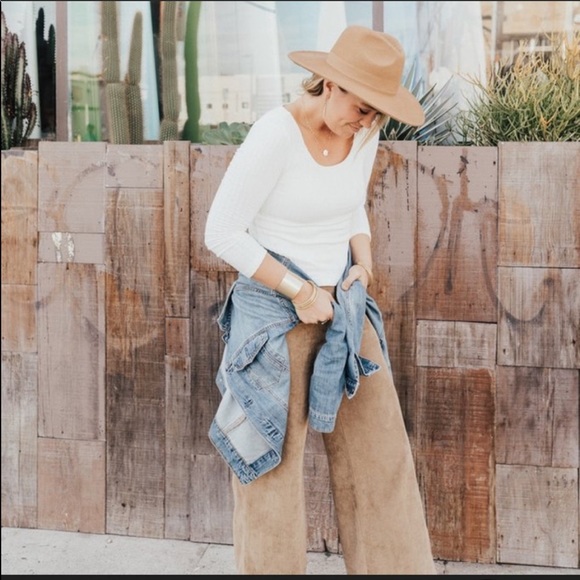 Carly Jean Los Angeles Pants - NWOT Carly Jean Los Angeles Corduroy Wide Leg Pant